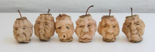 apple-head-dolls